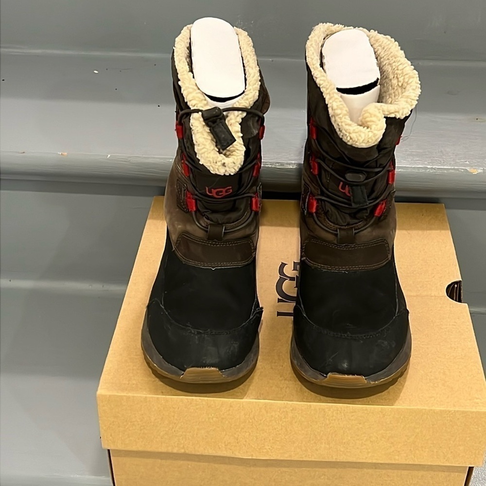 UGG unisex-child Bellemore Weather Winter Boot Snow Boot size 5 - Picture 2 of 16